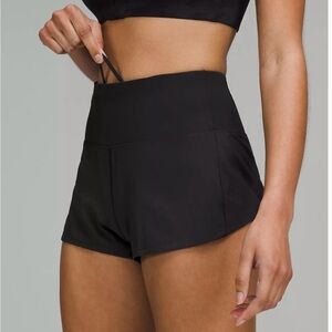 Lululemon high rise speed up shorts 2.5 inch